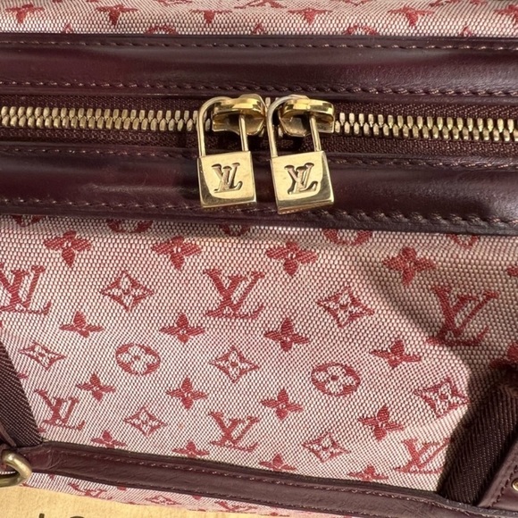 Louis Vuitton Burgundy Red Mini Lin Josephine GM with Gold Crossbody Chain - Picture 7 of 17